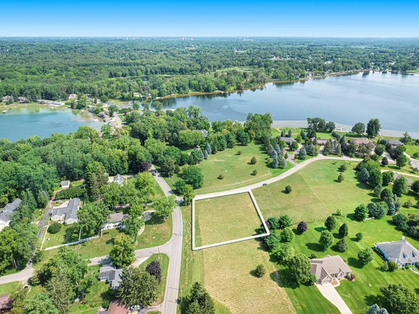 Riverview Dr Unit 5, Jackson, MI 49203