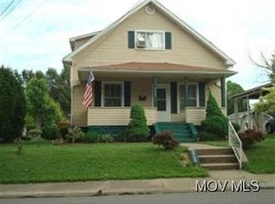 4th image of 2708 Fairview Ave
