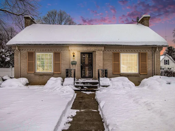 16 N Center St, Bangor, MI 49013