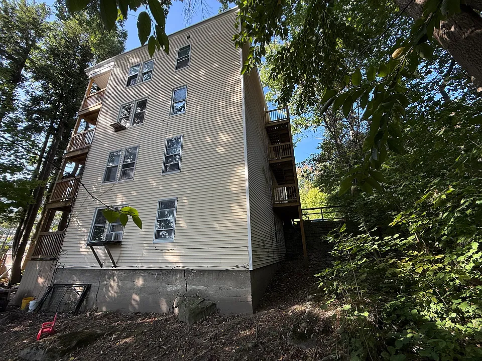 512 Kennebec St #BASEMENT