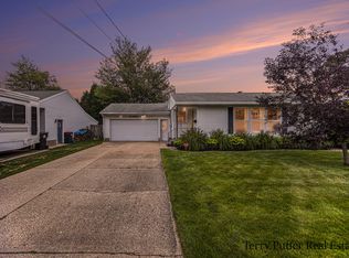 2160 Mayfair Ave, Muskegon, MI