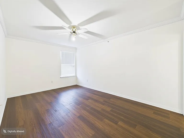 501 W 26th St #314 — Photo 9