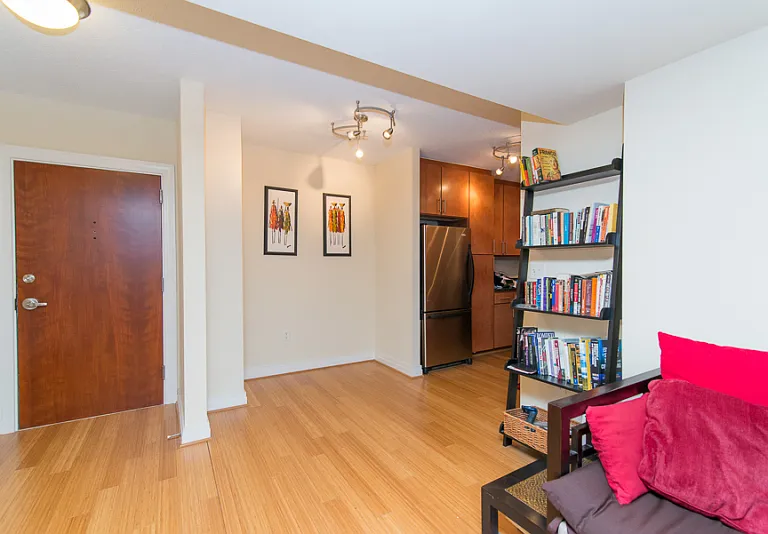 915 E St NW #317 — Photo 3