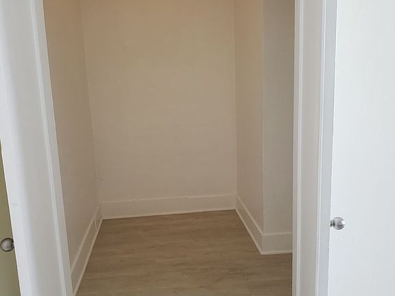 5th image of 468 Gaviota Ave APT B