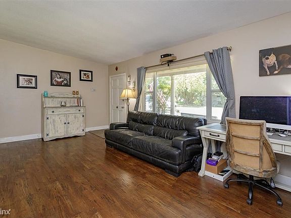 5th image of 3004 Lake Margaret Dr