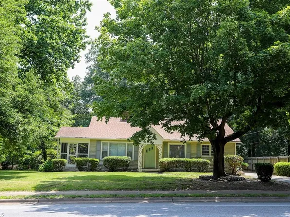 3319 Carver School Rd, Winston Salem, NC 27105