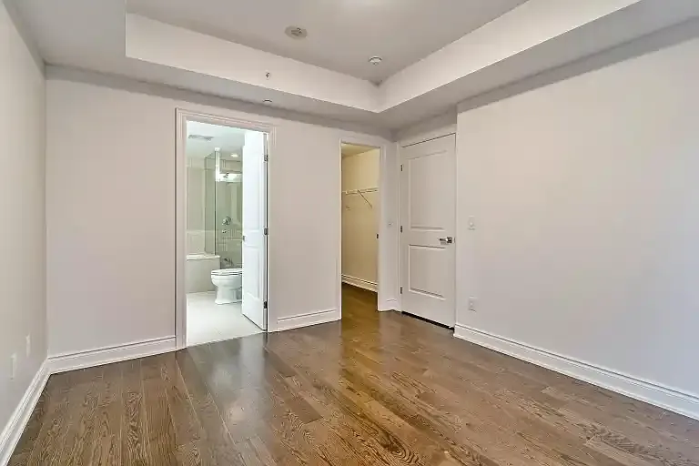 3500 Lakeshore Rd W #224 — Photo 2