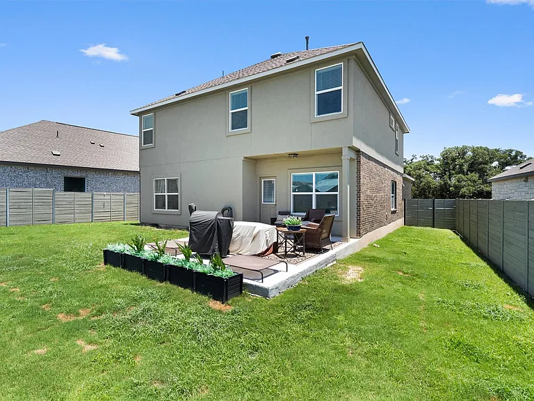 102 Coyote Mountain Cv — Photo 32