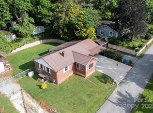 1523 Dawnview Dr, Hendersonville, NC 28791