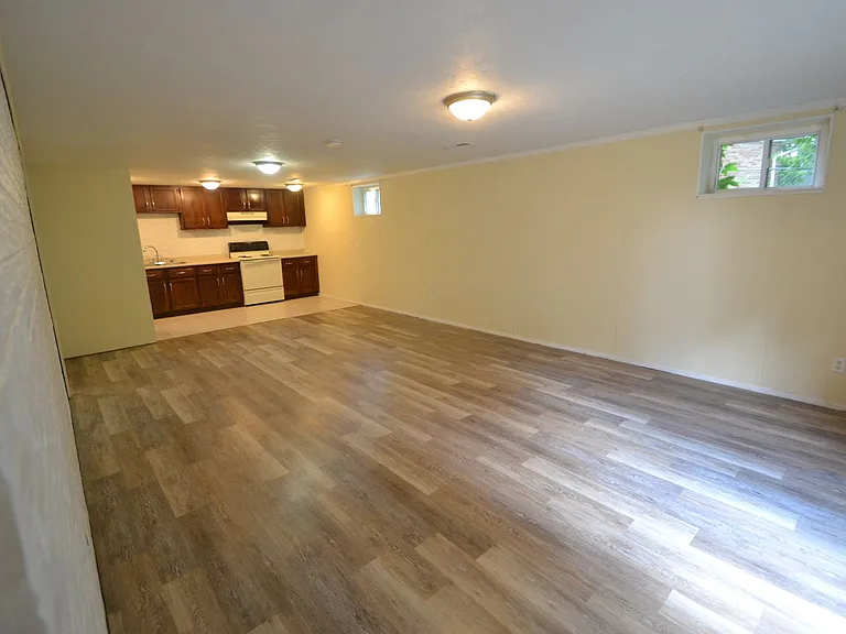 35 Wesleyan Court — Photo 4