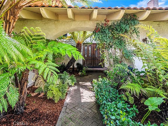 4th image of 4092 Rousseau Ln