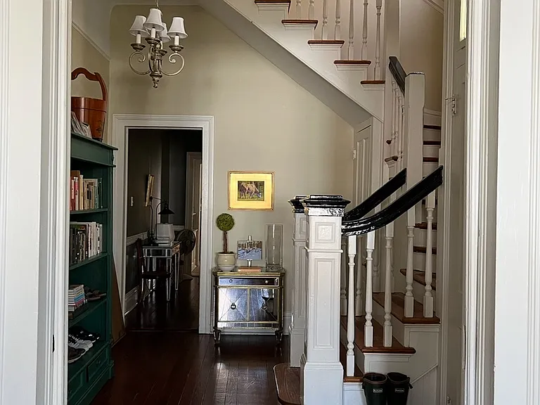 934 Philip St — Photo 5