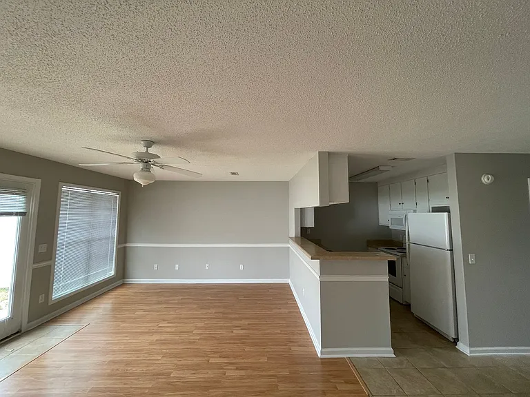 216 Claremont Ave — Photo 5