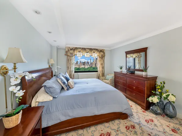 10 West 66th Street image 7 of 18