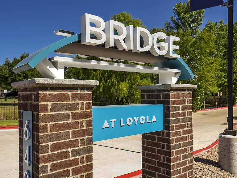 Bridge at Loyola — Photo 8