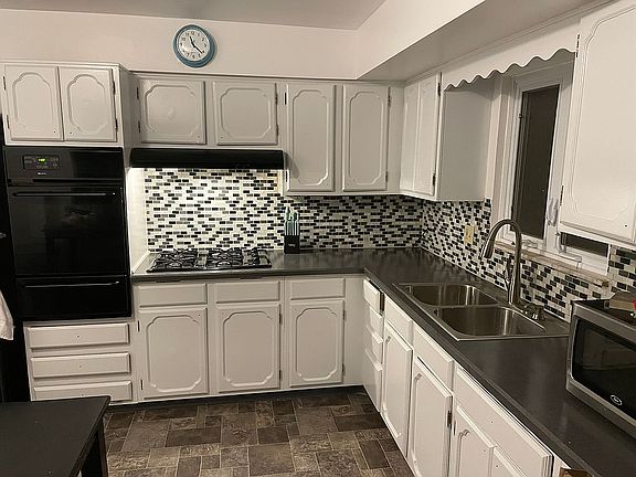 3rd image of 14772 Janice Dr