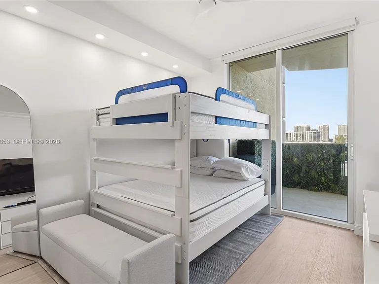 17875 Collins Ave #705 — Photo 8