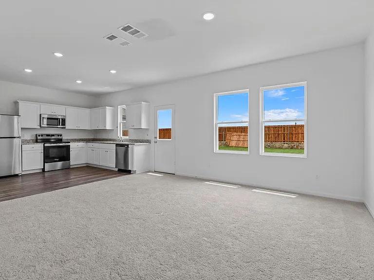 120 Waterhouse Lake Dr — Photo 7