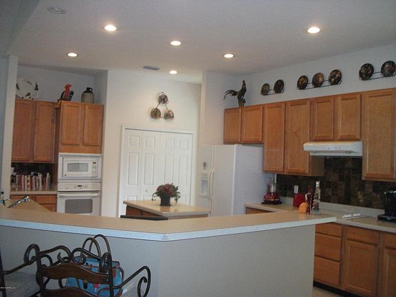 3rd image of 4000 Lake Crest Ter