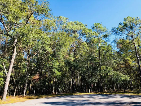 2812 Island Dr SE, Bolivia, NC 28422