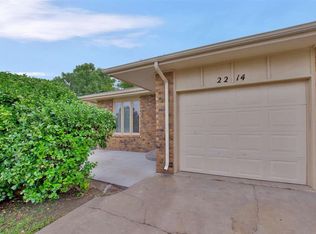 2214 S White Oak Dr, Wichita, KS 67207