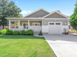 102 SW 4th St, Oak Island, NC 28465