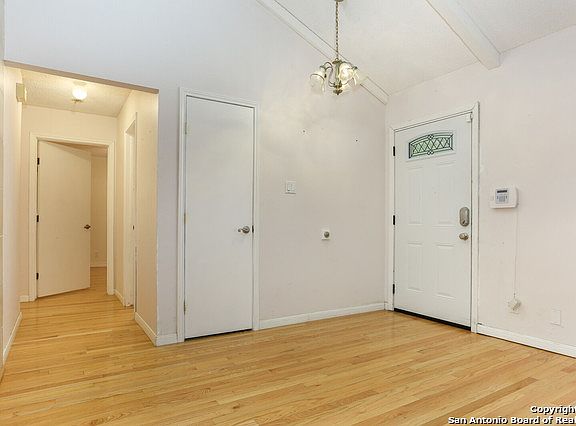 5th image of 5415 Princess Diane St