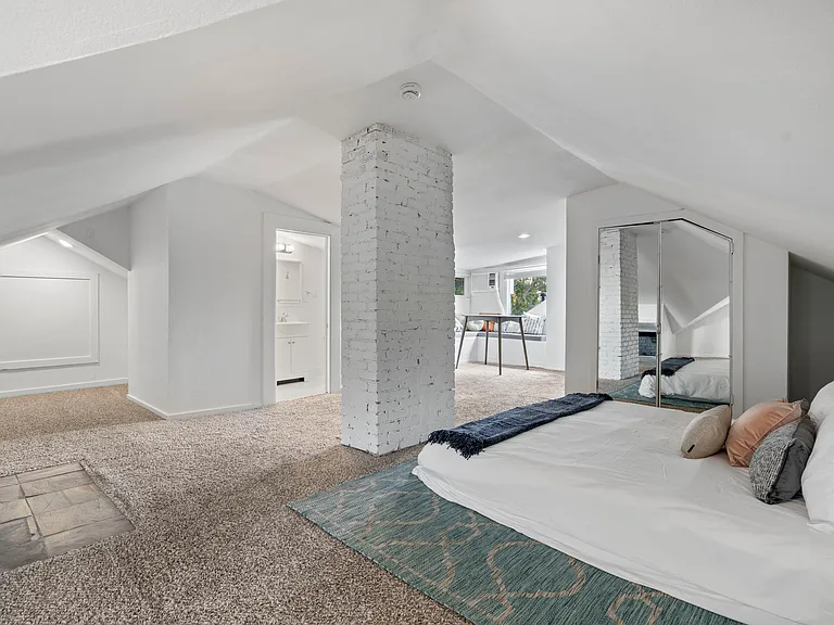 5800 Oram St #5800 — Photo 41