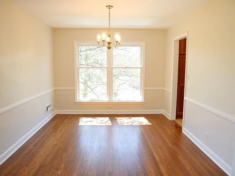 2331 Thornhill Rd — Photo 20