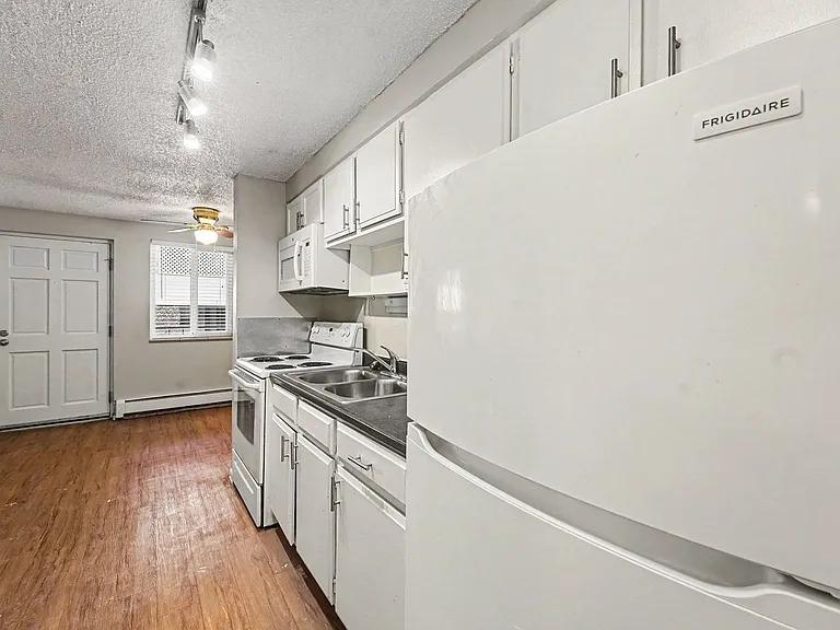 1245 N Lafayette St — Photo 13