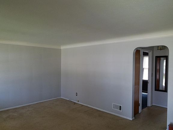 4th image of 5615 Charles Ave
