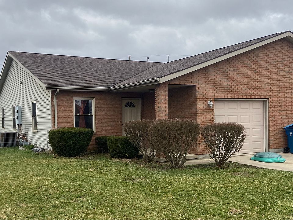 2nd image of 2415 Alpine Ct #1