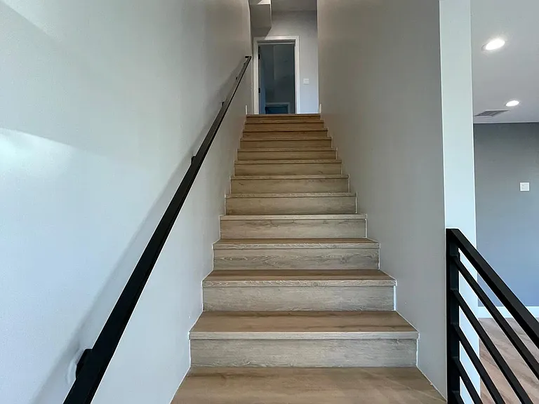 6345 Farmdale Ave #1/2 — Photo 19