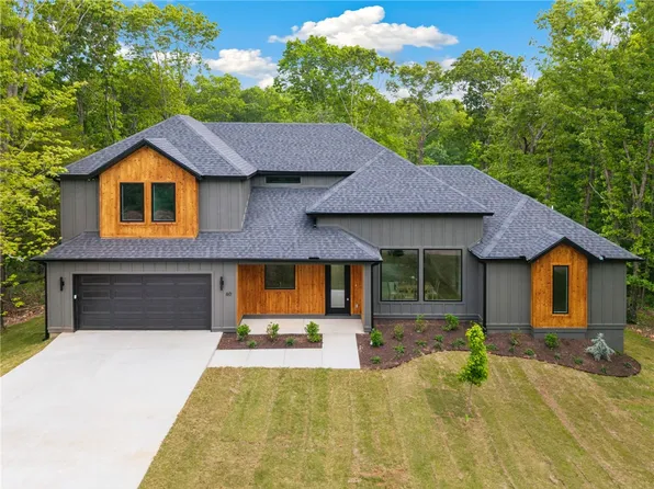 60 Tummell Dr, Bella Vista, AR 72715