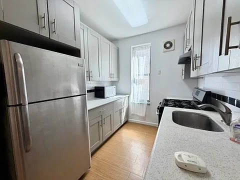 240 Senator St #3