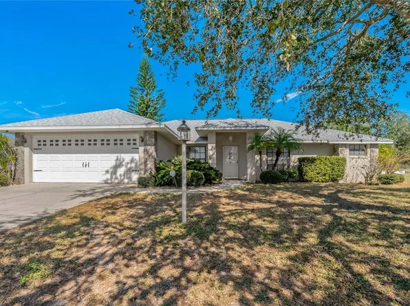 939 Oxford Way, Lake Wales, FL 33853