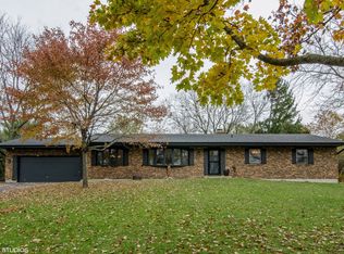 1000 Zange Dr, Algonquin, IL 60102