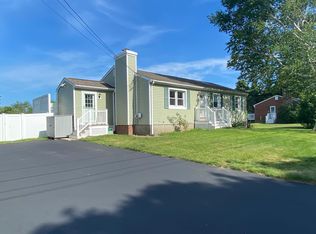 14 Cornell Rd, Narragansett, RI 02882