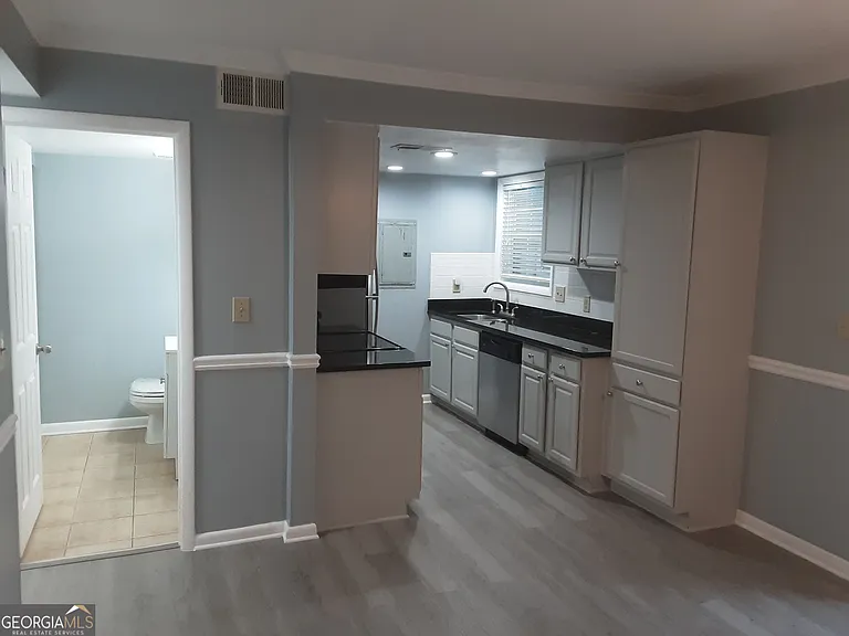 6900 Roswell Rd #3O — Photo 3
