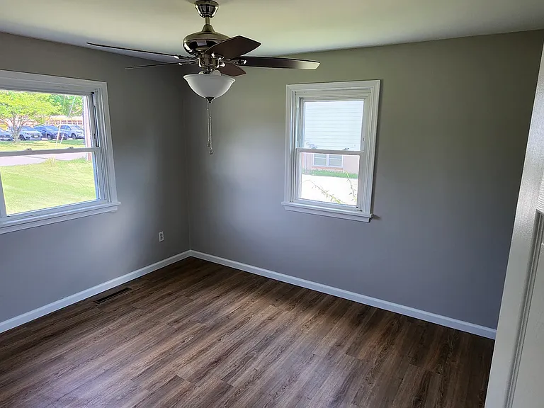 407 Maryland Ave — Photo 10