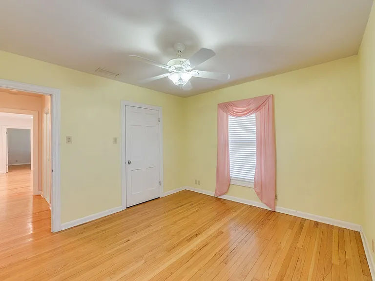 244 Halcyon Pl — Photo 18