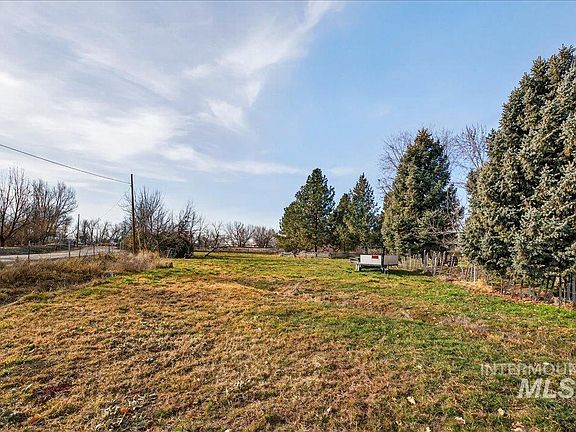 5th image of 1015 S Main St