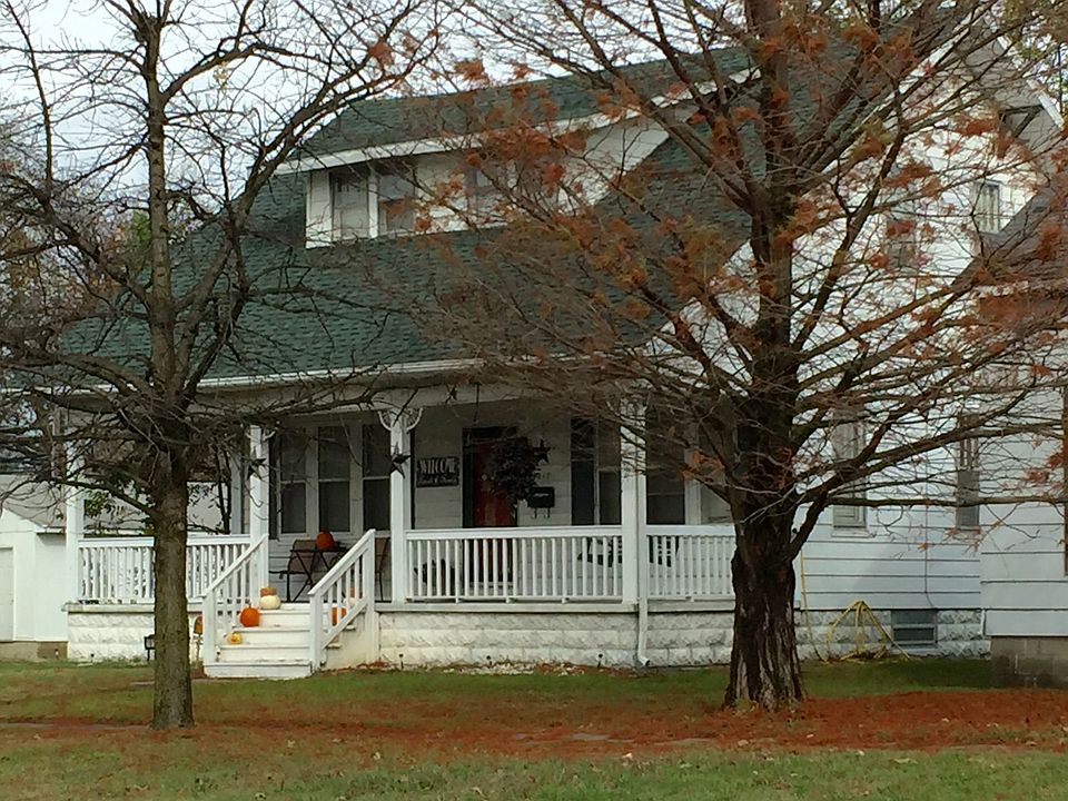 2nd image of 1012 State St