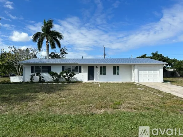 5530 Seville Rd, Fort Myers, FL 33919