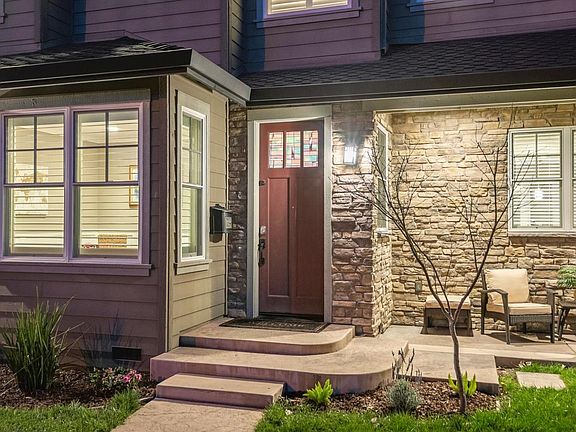 5th image of 1680 Collingwood Ave