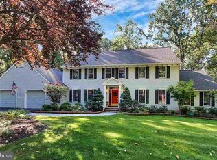 7 Cornell Dr, Hanover, PA 17331