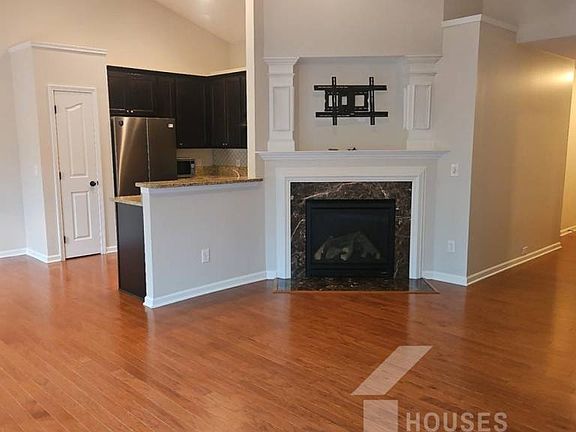 3rd image of 317 Millervale Rd
