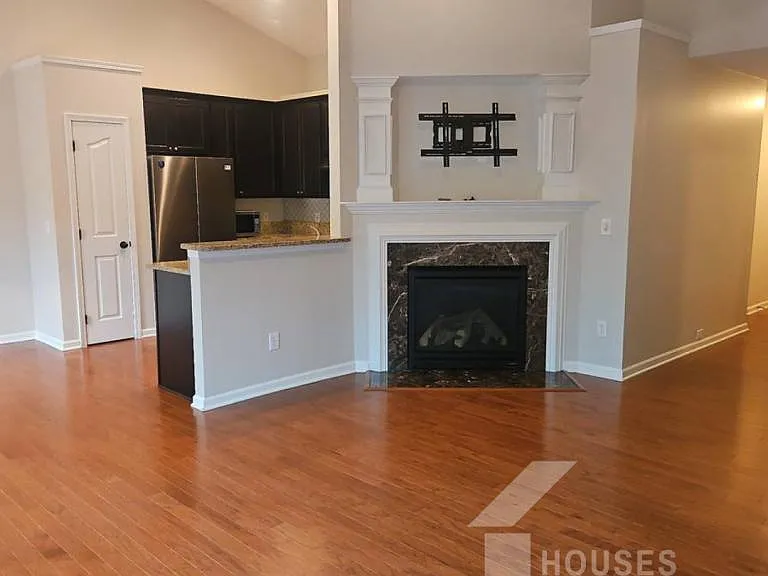 317 Millervale Rd — Photo 3