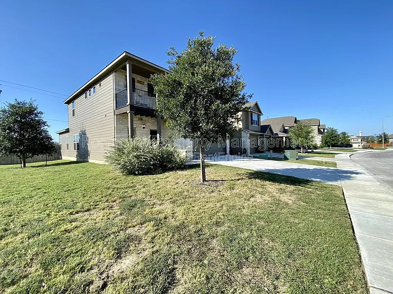1206 Ranch Fls — Photo 3