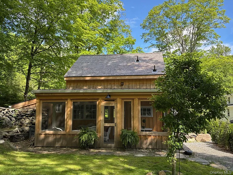 38A Creemer Rd — Photo 1